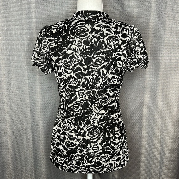 AB STUDIO SMALL BLACK AND WHITE LACE RUFFLE BLOUSE - Picture 6 of 9